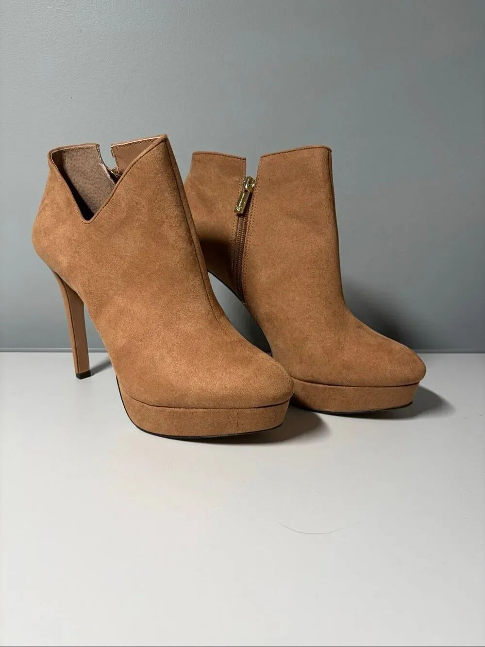 Jessica Simpson Hazelnut Brown Raxen Microsuede Bootie Women’s 9.5M